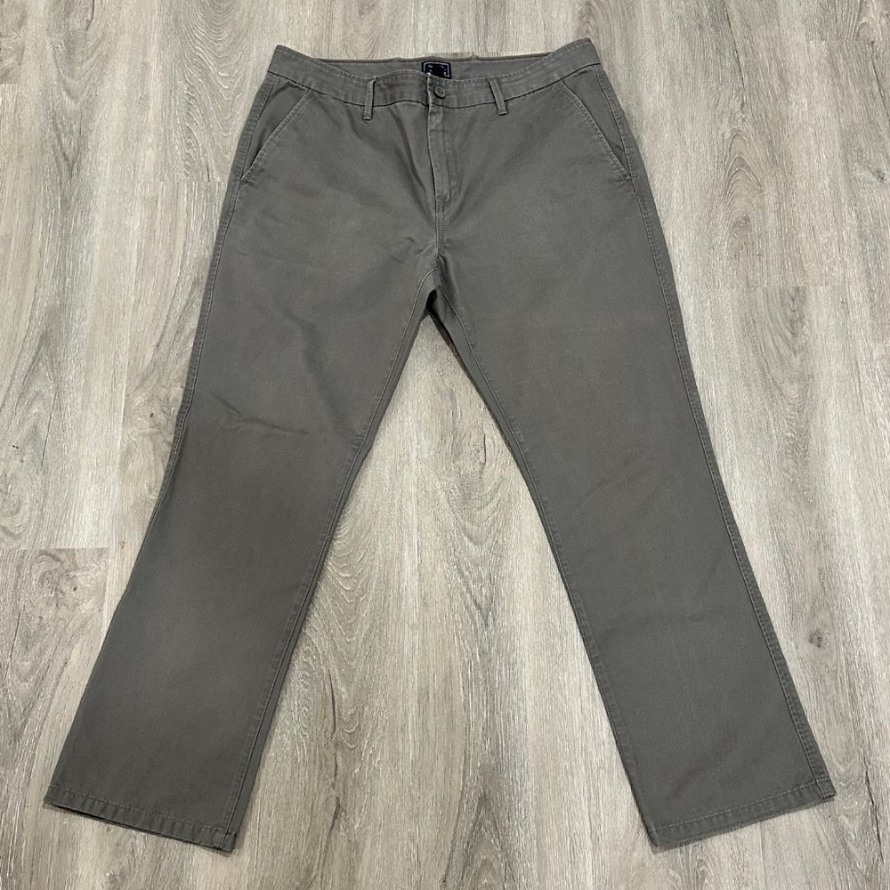 Gap Lived-in Slim Fit Khaki Pants. Grey. 36 X 30